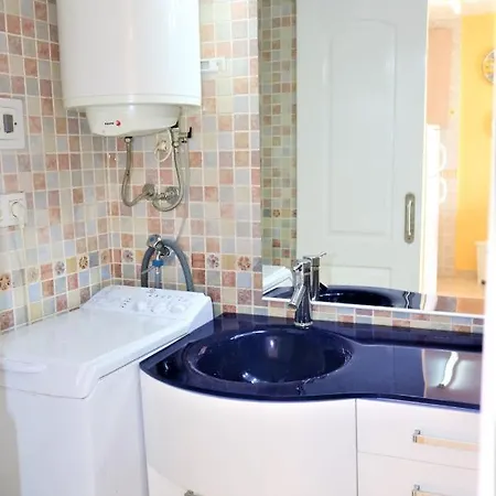 1 Bedroom With Sea Views 卡尔佩